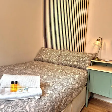 Modern Two Bed With Parking Dublin