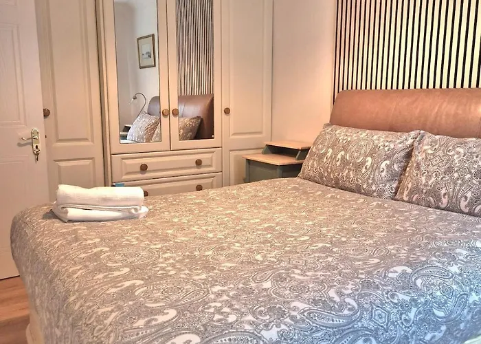Modern Two Bed With Parking دبلن
