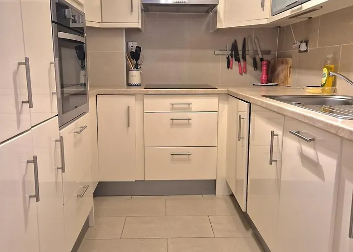 Modern Two Bed With Parking * Dublin